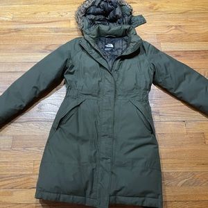 The North Face parka size S